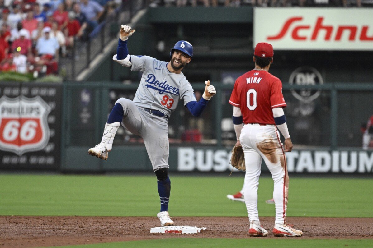 Betts y Kiermaier jonronean mientras los Dodgers remontan para vencer a los Cardinals en declive 7-6